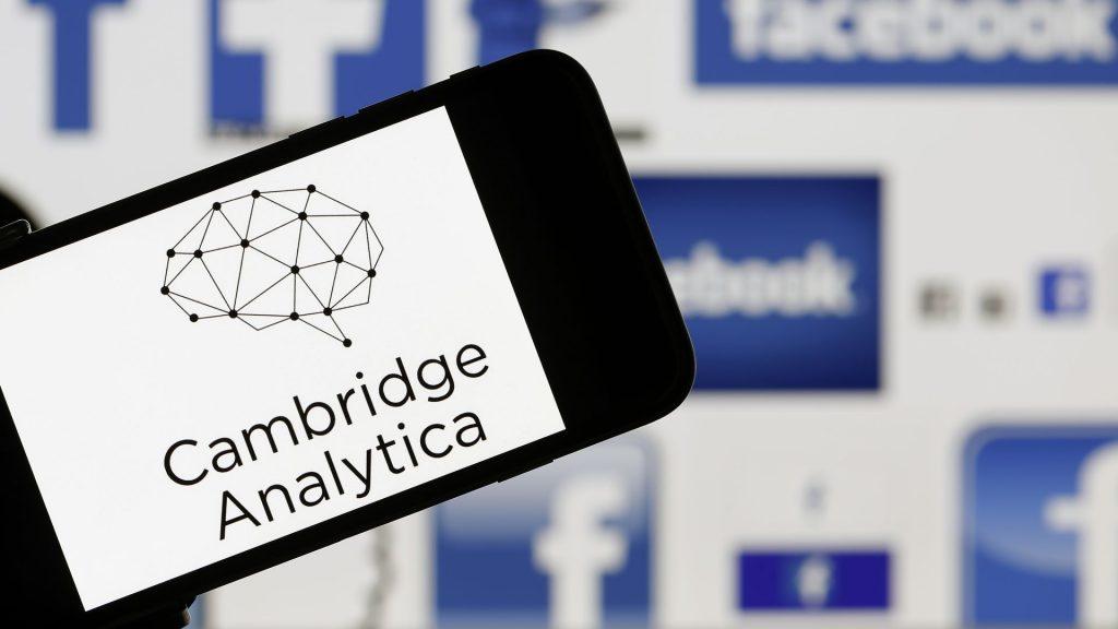 Cambridge Analytica. Скандальный взлом (2019)